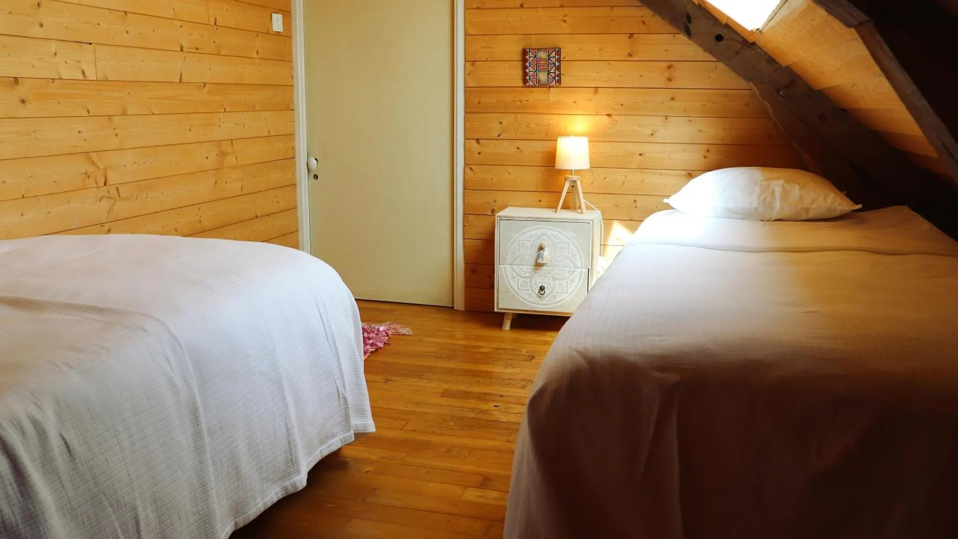Δωμάτια σε οικογενειακή κατοικία Chambres - Gites Les Fleuries Saint-Méen-le-Grand